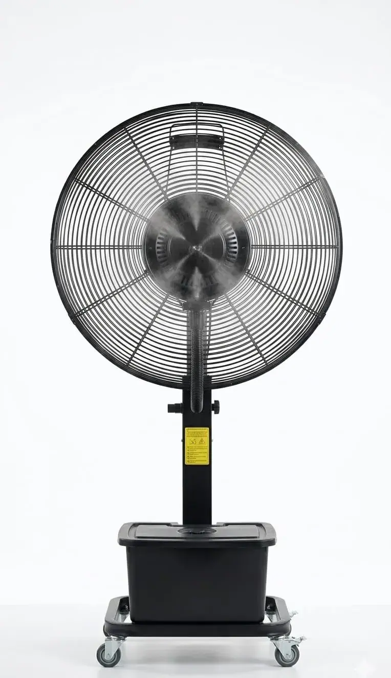 Ventilator na vodu izbliza s vidljivom finom maglicom